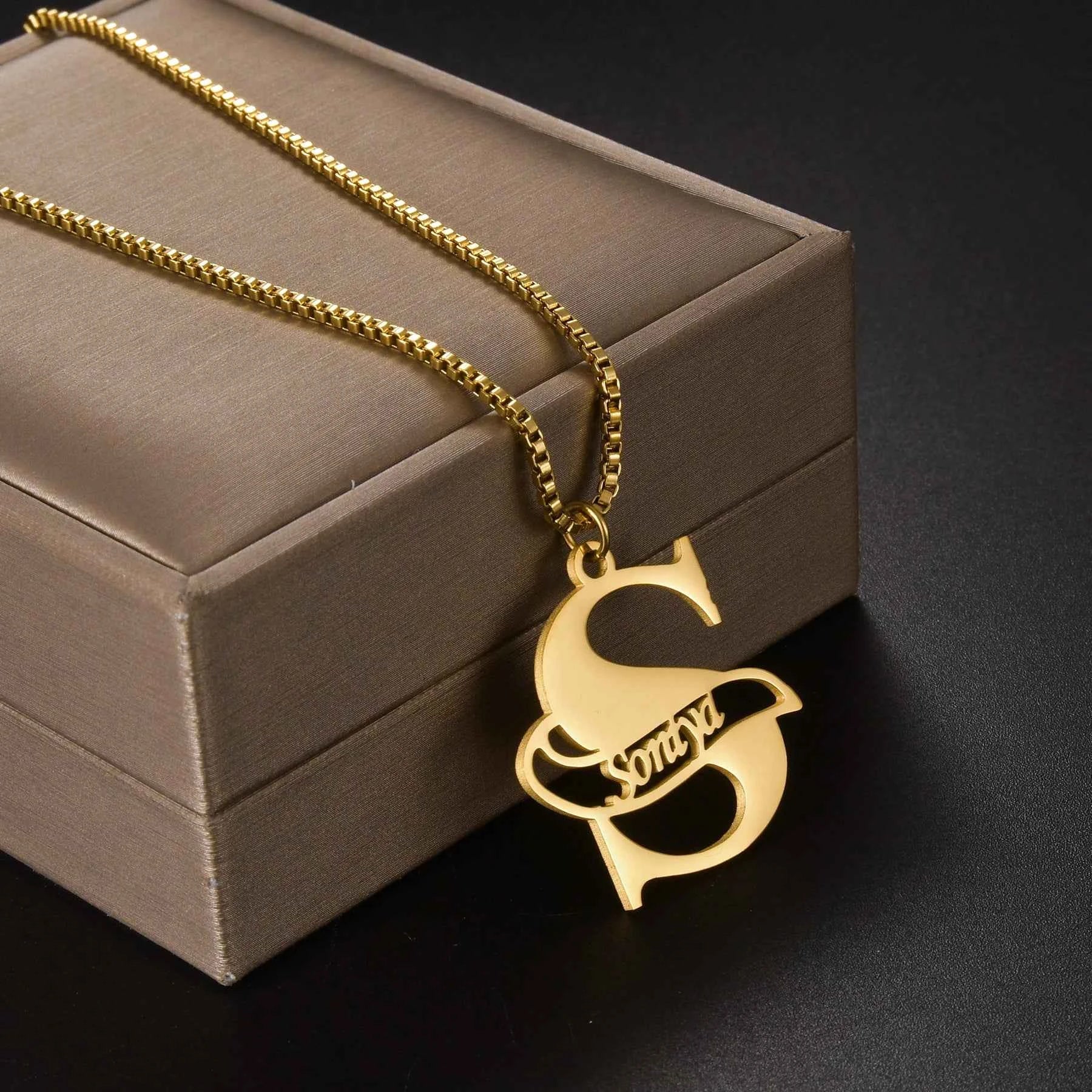 Personalized Big Letter Name Butterfly Pendant Choker - Link Chain