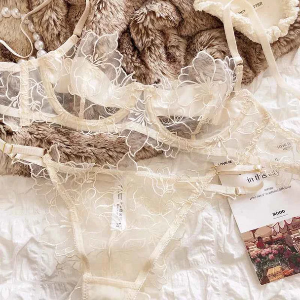 French Embroidery Bra Set
