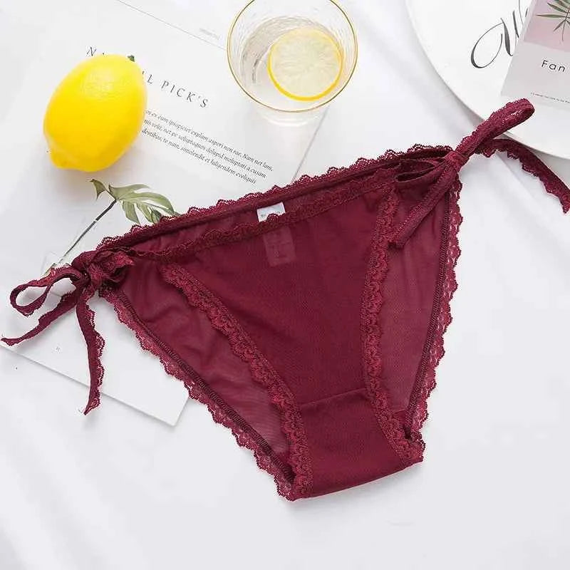 Ruffle Lace Seamless Briefs