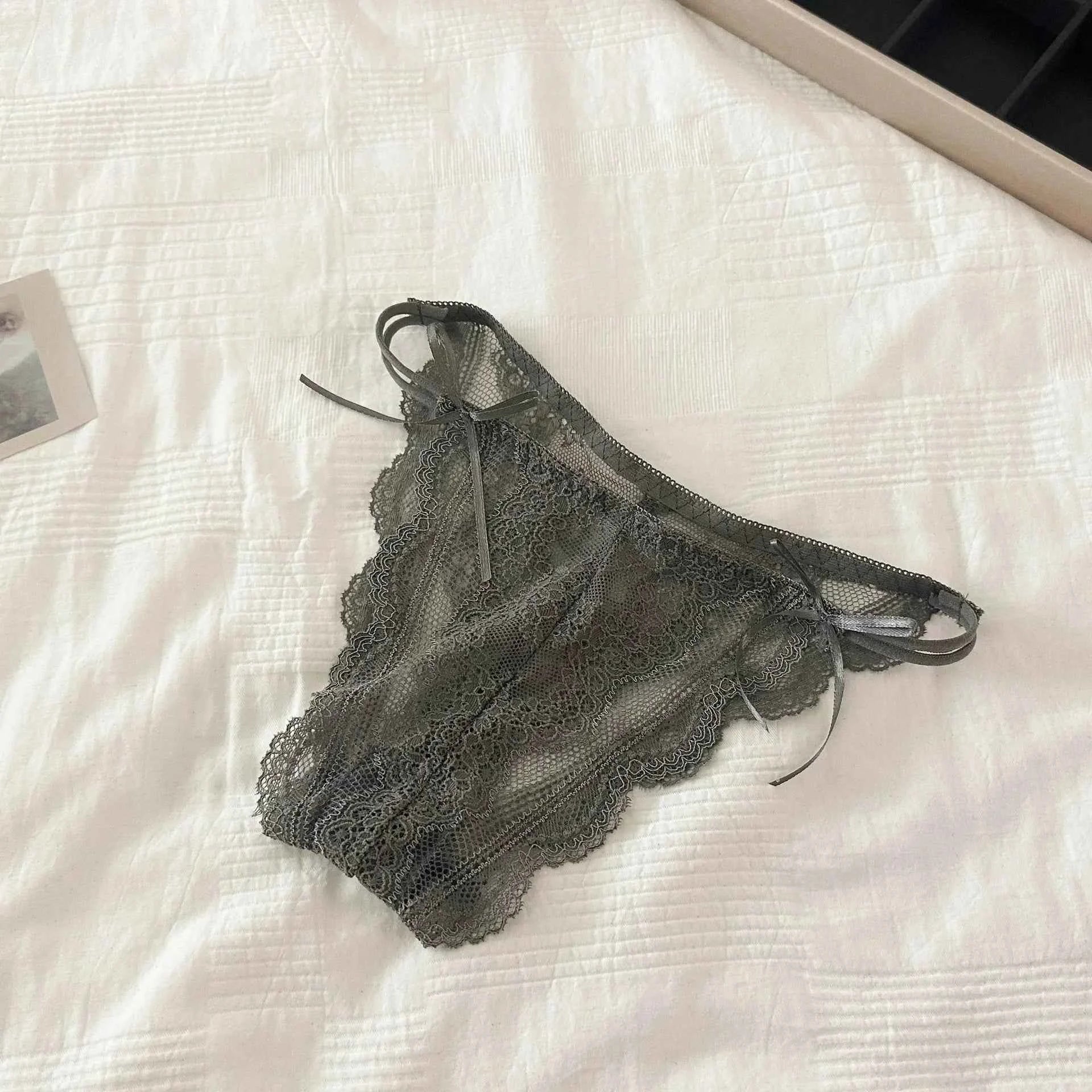 French Lace Low-Waist Briefs