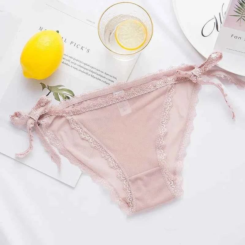 Ruffle Lace Seamless Briefs