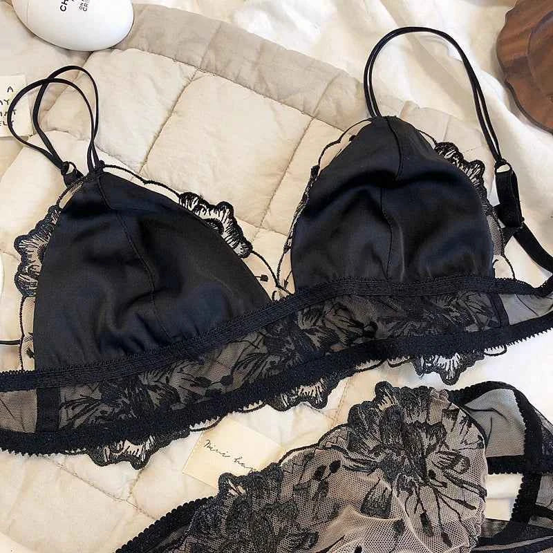 French Lace Triangle Cup Wire-Free Bralette Set