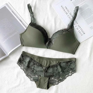 Thin Cotton Wire-Free Deep V Bra Set