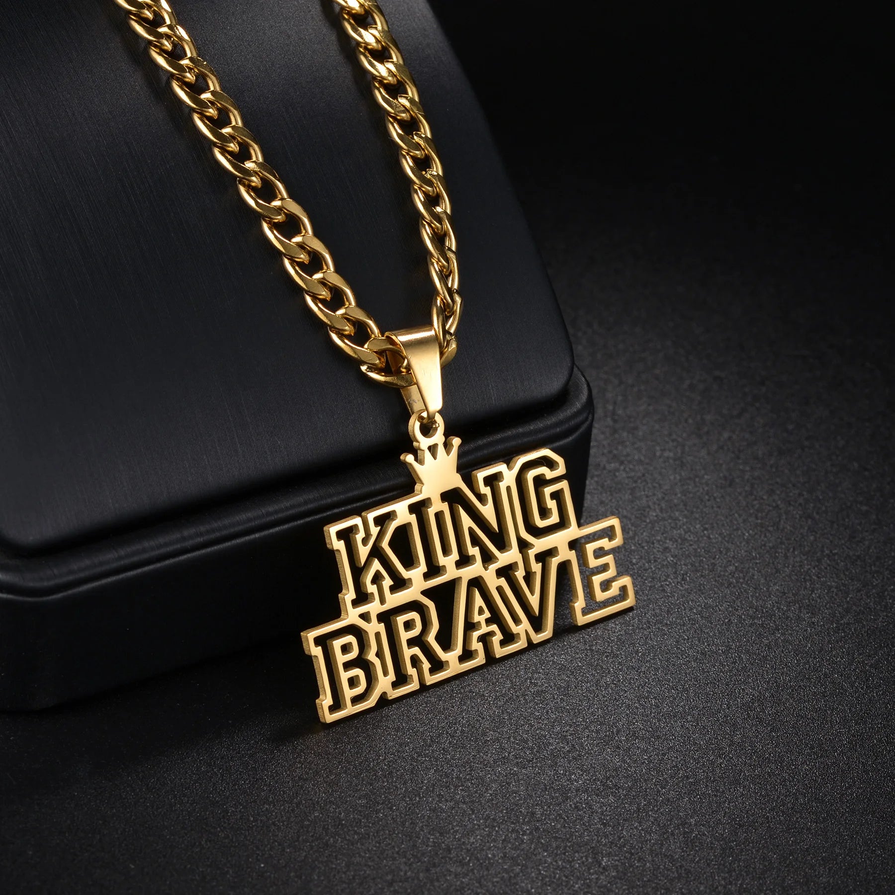 Personalized Name Hollow Crown Twist Chain Necklace - Pendant - SHOPPERS' CASTLE