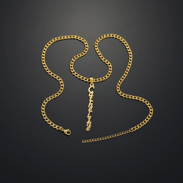 Personalized Vertical Name Necklace - Thick Chain Pendant - SHOPPERS' CASTLE