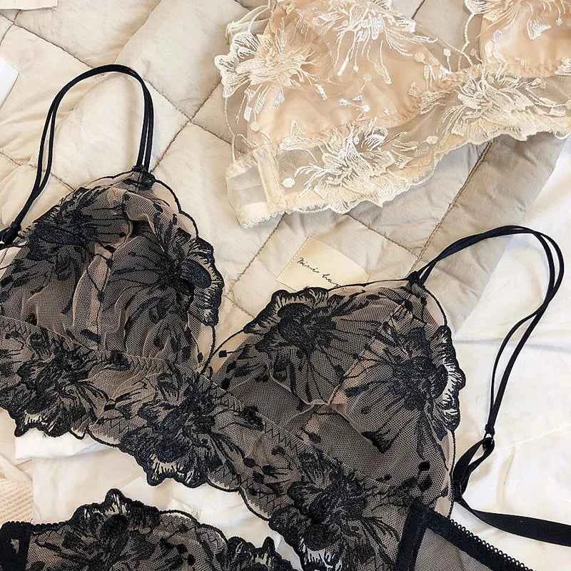 French Lace Triangle Cup Wire-Free Bralette Set