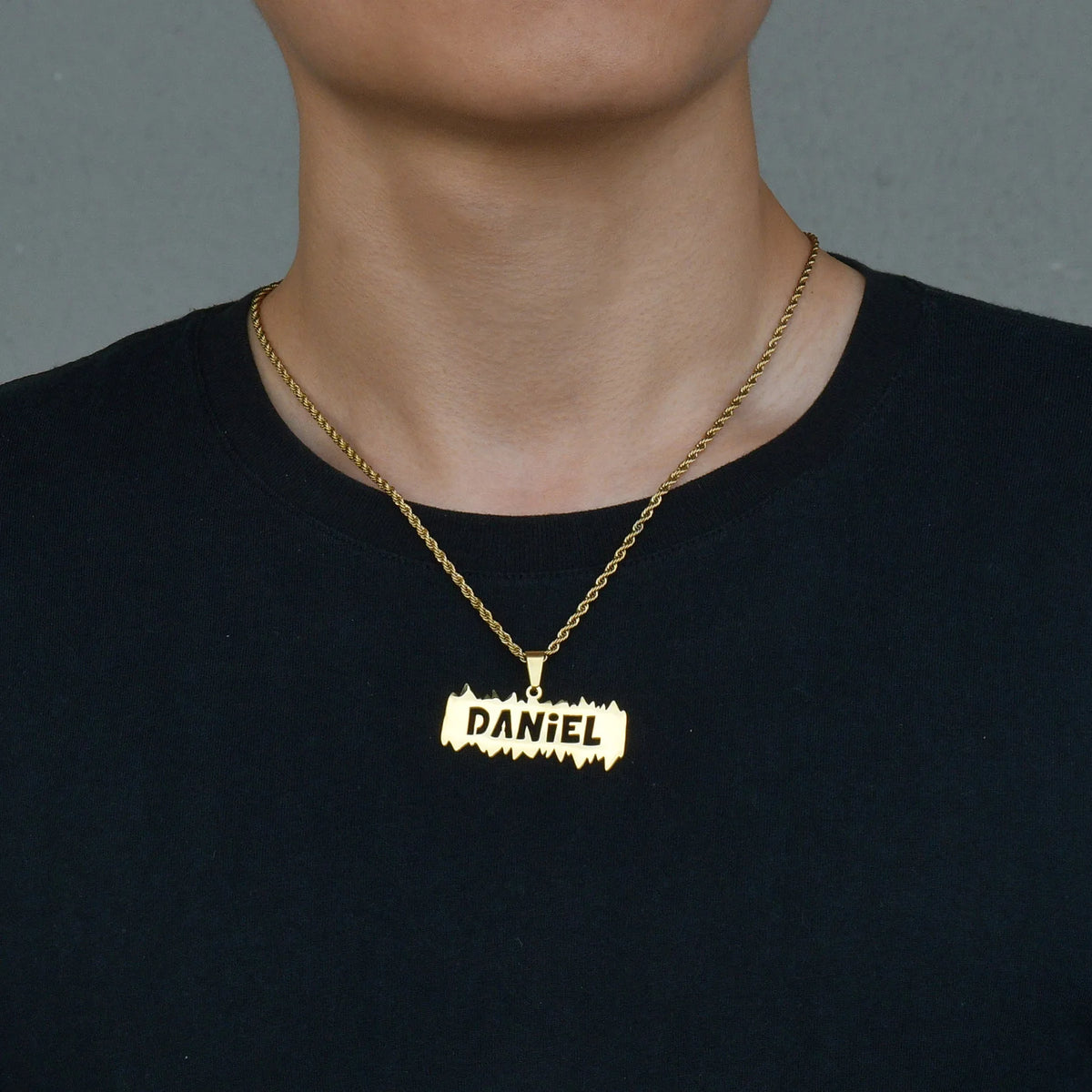 Personalized Name Hollow Crown Twist Chain Necklace - Pendant - SHOPPERS' CASTLE