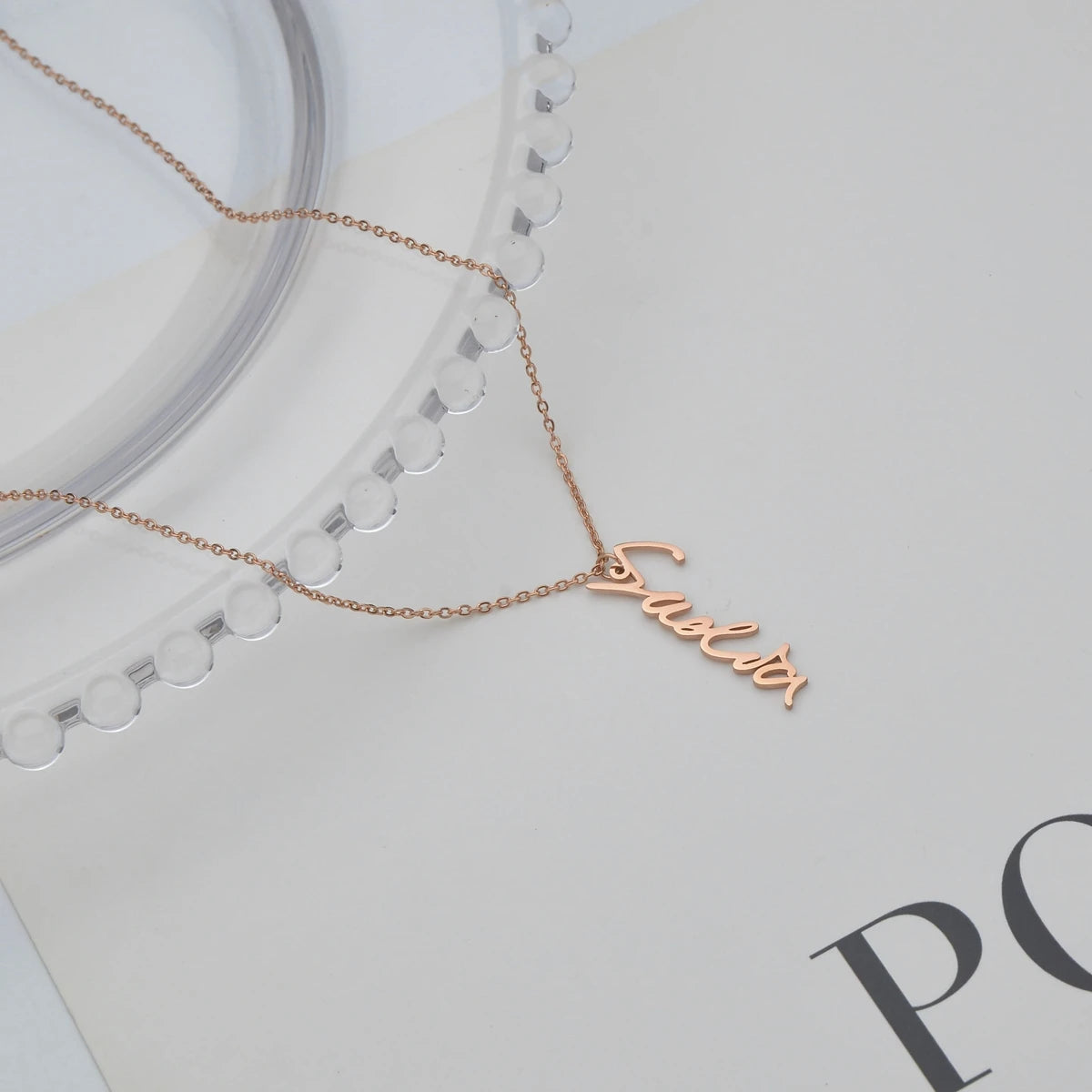 Personalized Vertical Name Necklace - Thick Chain Pendant - SHOPPERS' CASTLE