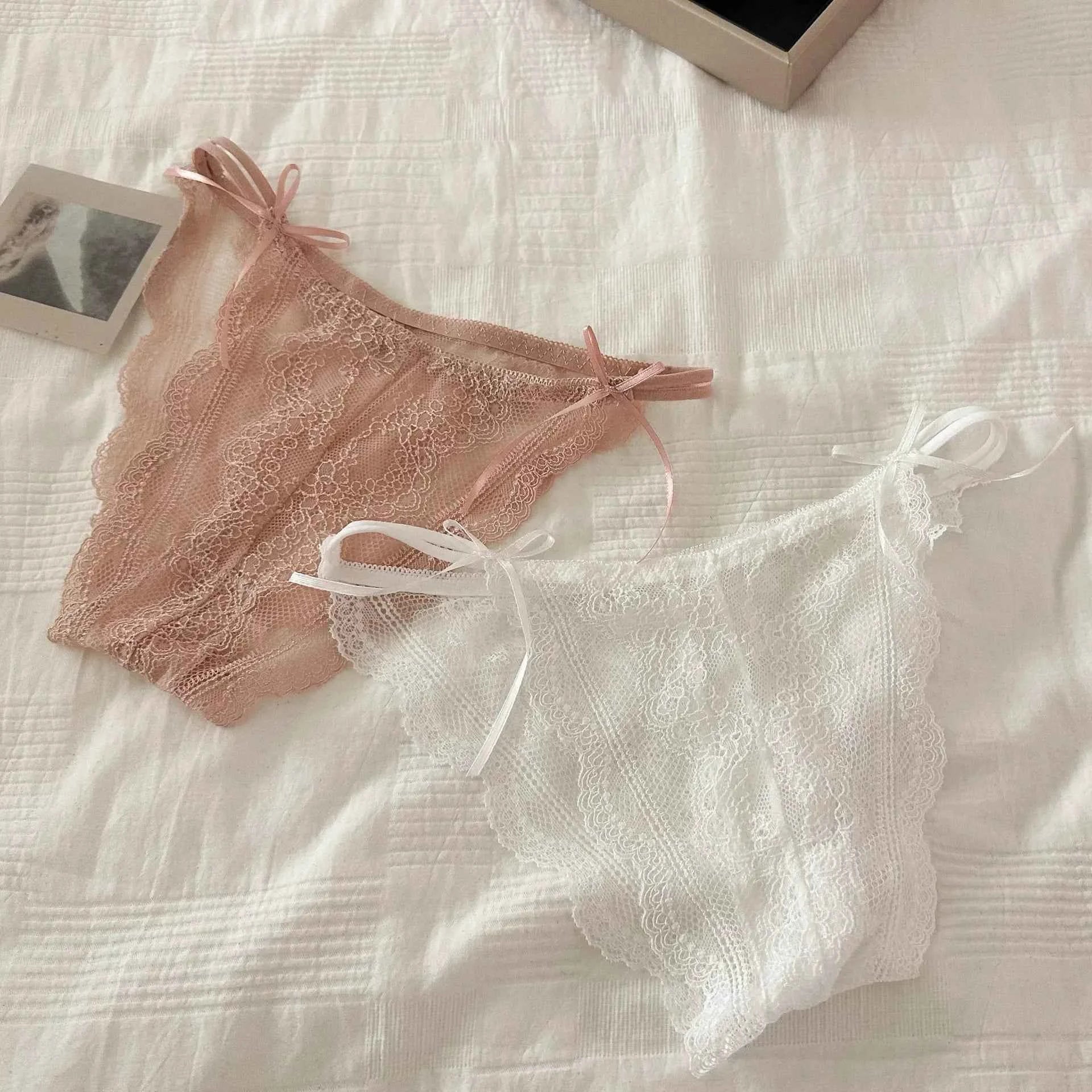 French Lace Low-Waist Briefs