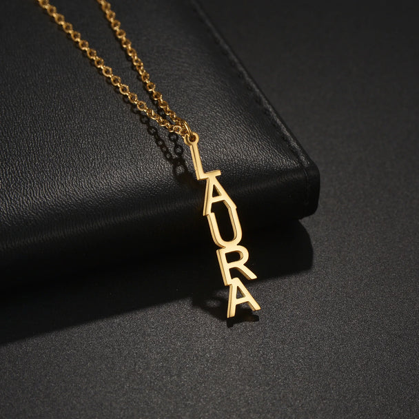 Personalized Vertical Name Necklace - Thick Chain Pendant - SHOPPERS' CASTLE