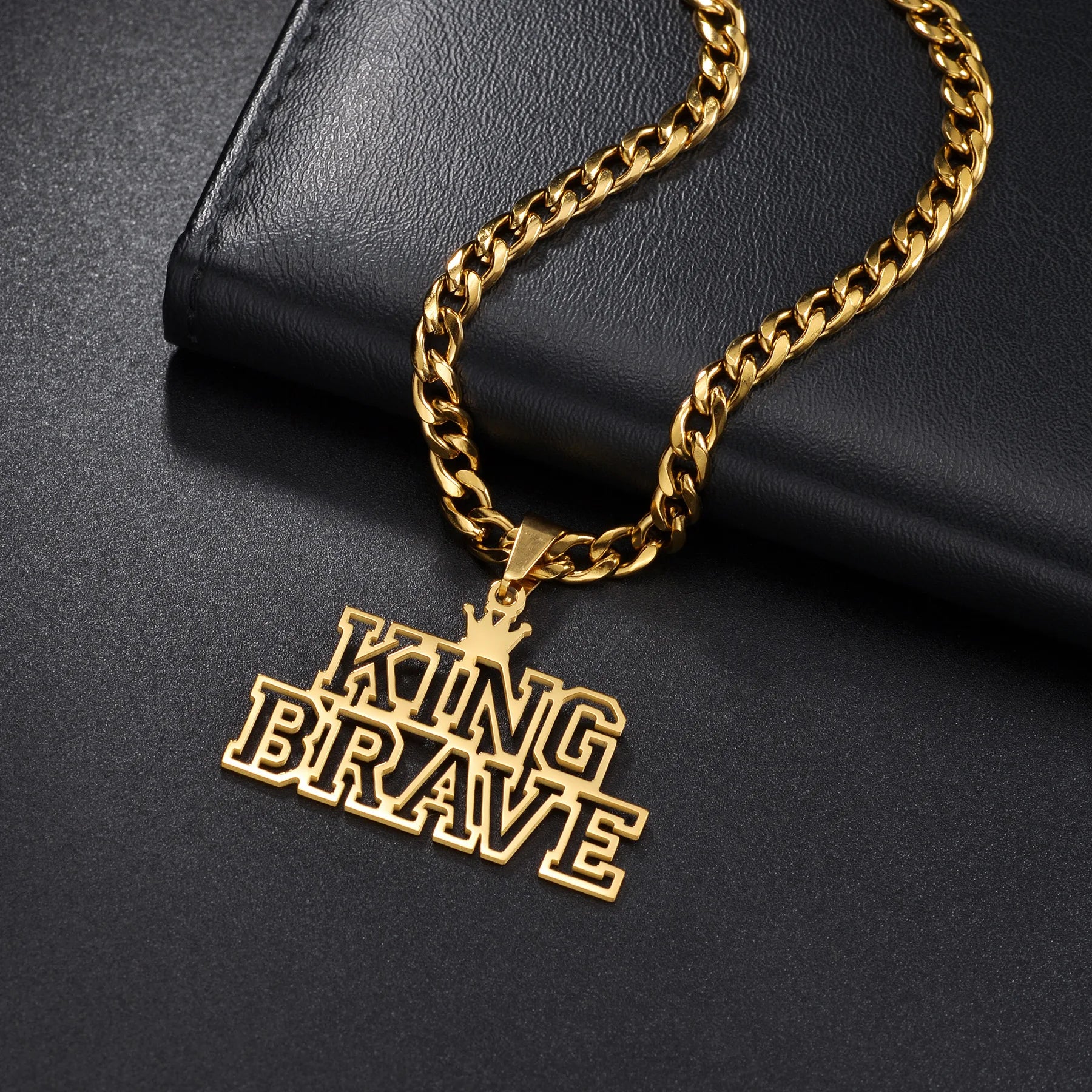 Personalized Name Hollow Crown Twist Chain Necklace - Pendant - SHOPPERS' CASTLE