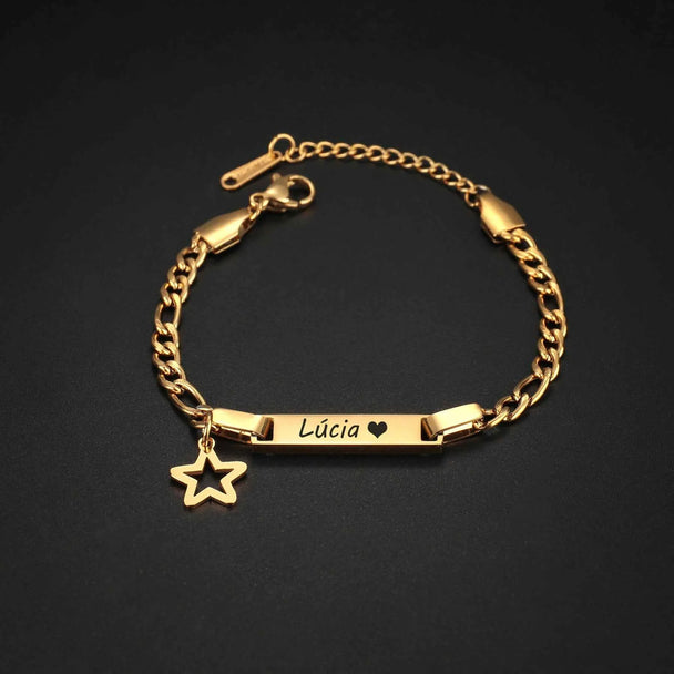 Engrave Name Heart Figaro Chain Bracelet - Adjustable