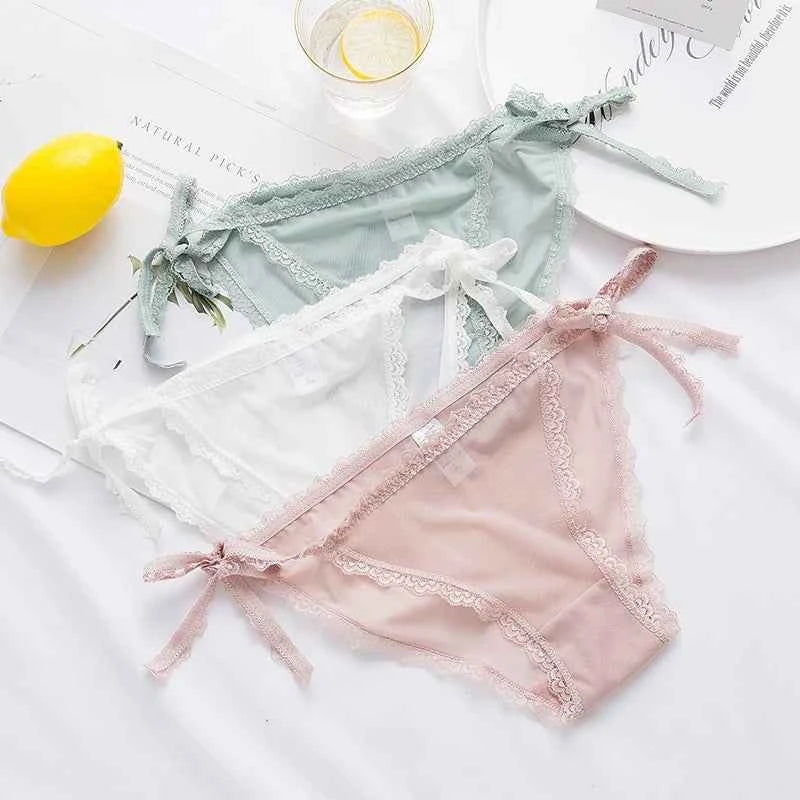 Ruffle Lace Seamless Briefs